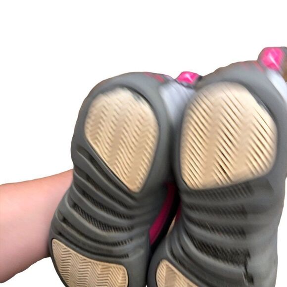 RARE 2016 Air Jordan 12 Retro Wolf Grey Vivid Pink Size 7 - Picture 8 of 16